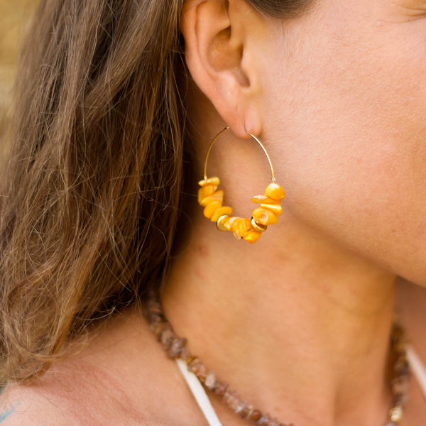 boucle creole nacre jaune acier