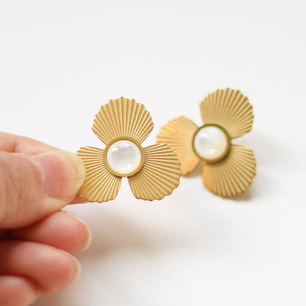 boucles oreilles flora acier nacre bijou