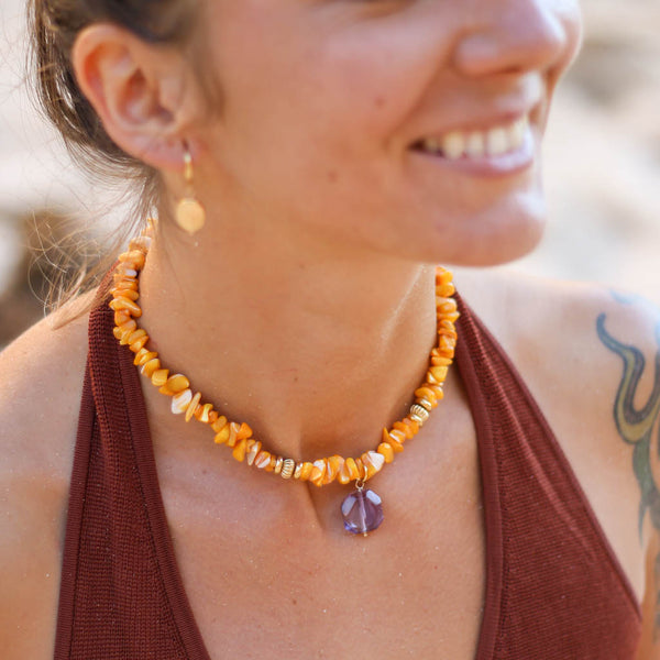 collier nacre jaune amethyste lithotherapie