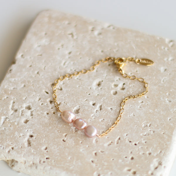 Pink pearls bracelet