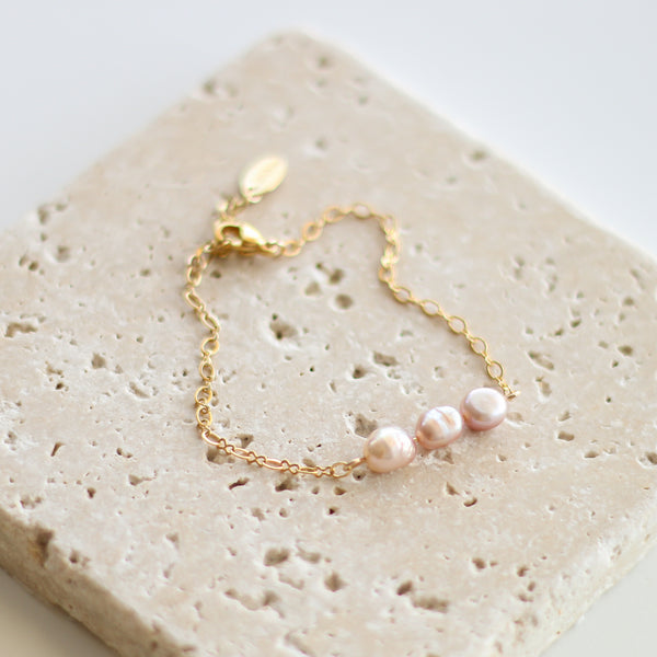 Pink pearls bracelet