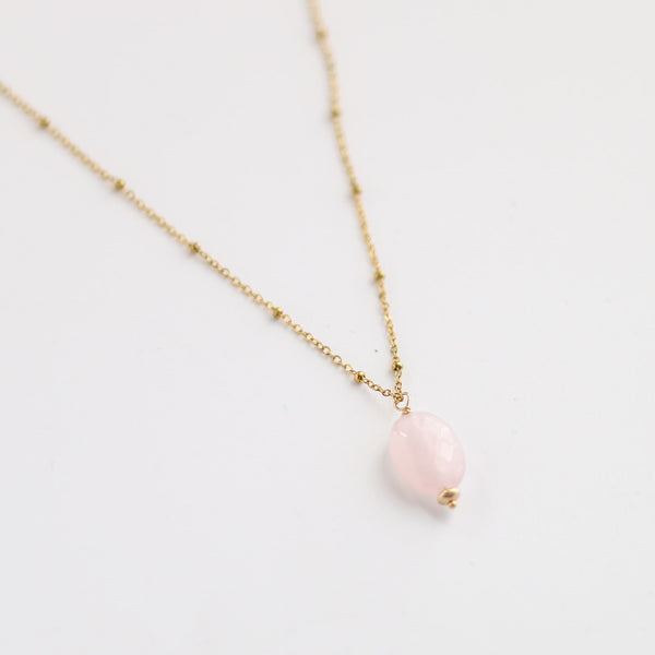 collier fin acier quartz rose détails