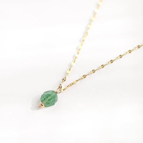 collier chaîne scintillante aventurine acier détails