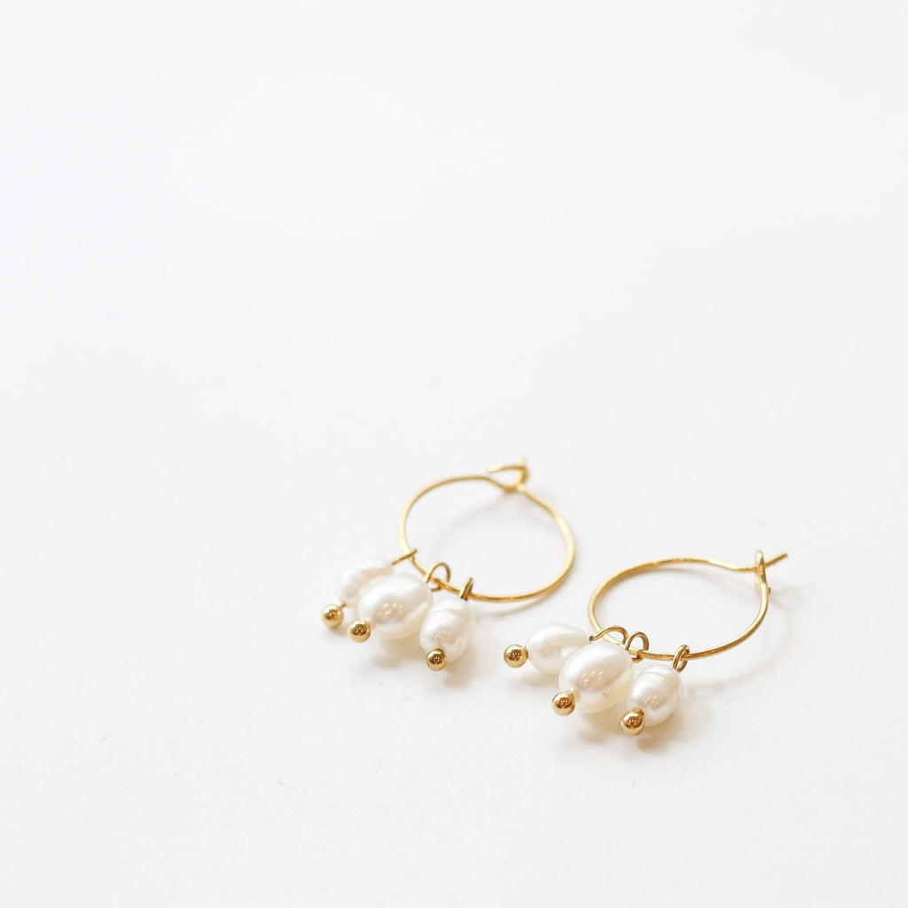 boucle anneau perle eau douce bijou