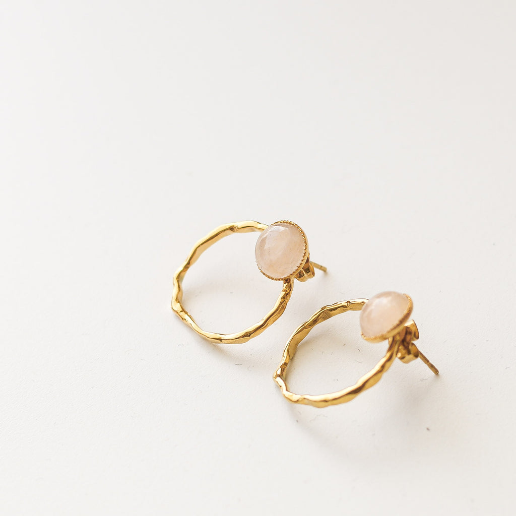 boucle anneau quartz rose vertu pierre