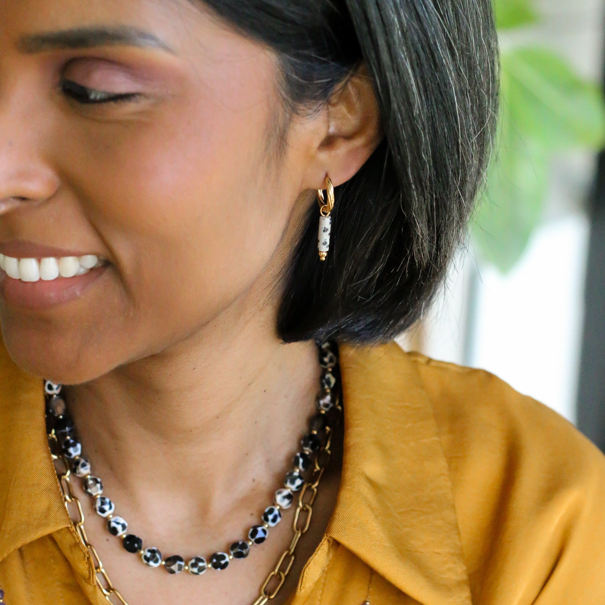 boucles d'oreilles de créatrice en Jaspe dalmatien et créoles dorées