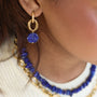 Boucles anneaux Lapis Lazuli, vue de profil, Mahny bijoux pierre fine.