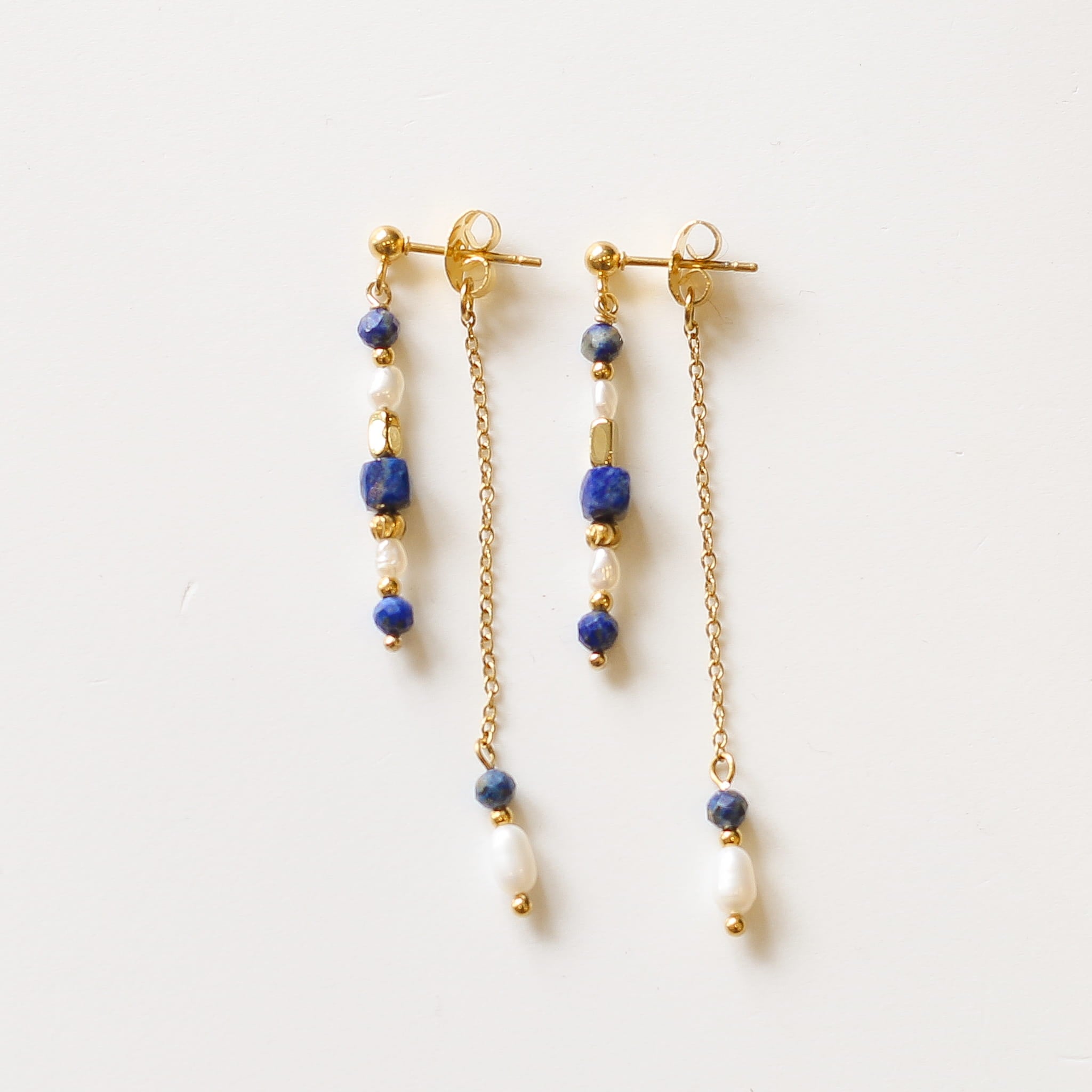 Boucles Lapis Lazuli Moonlight, création Mahny bijoux pierres semi-précieuses.