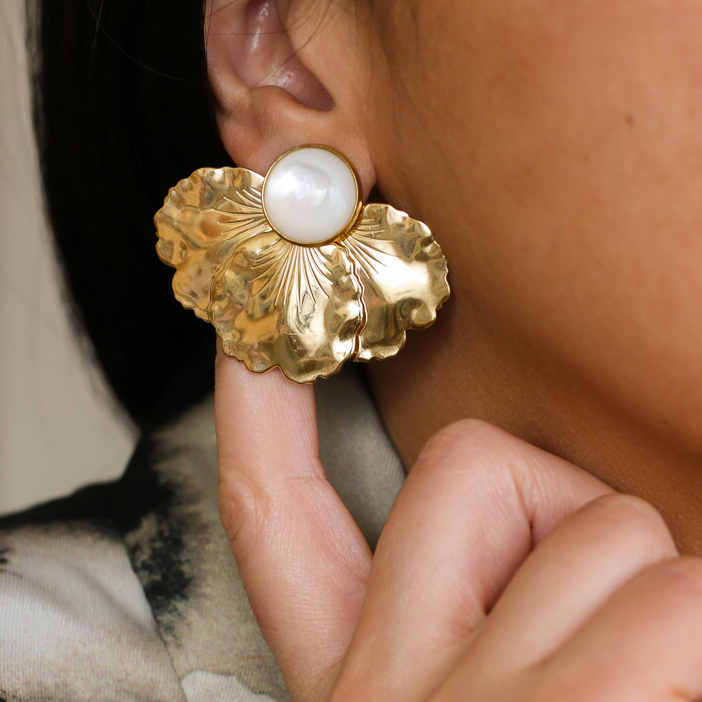 boucle nacre blanche fleur cadeau noël 