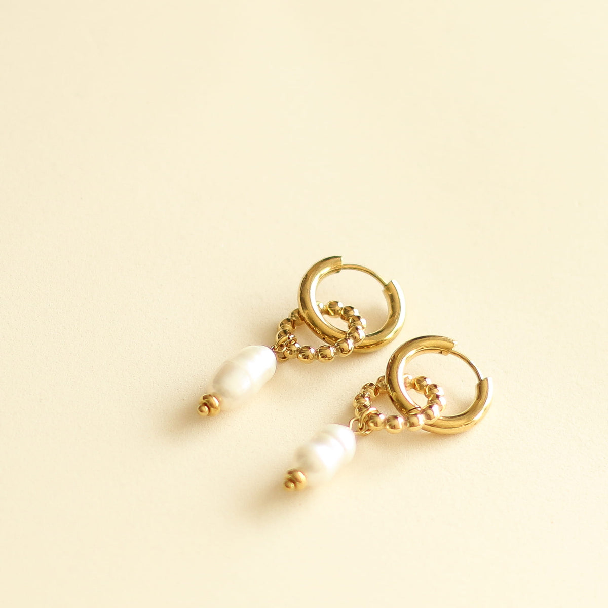 Boucles d'oreilles Perle baroque anneau