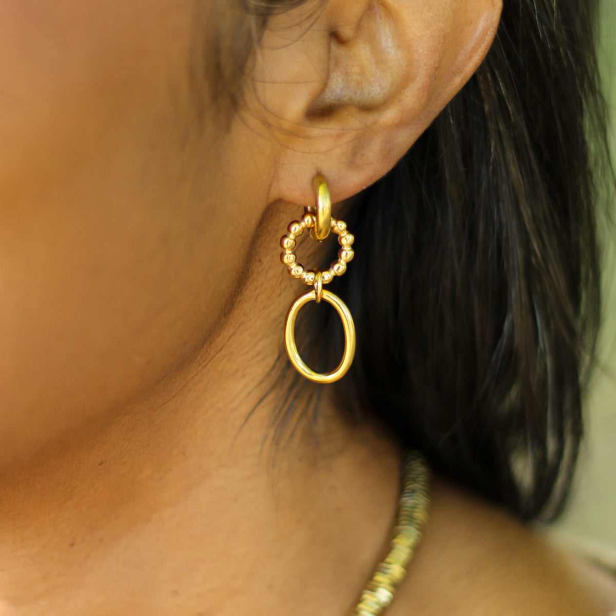 Boucles d'oreilles dorées double anneaux