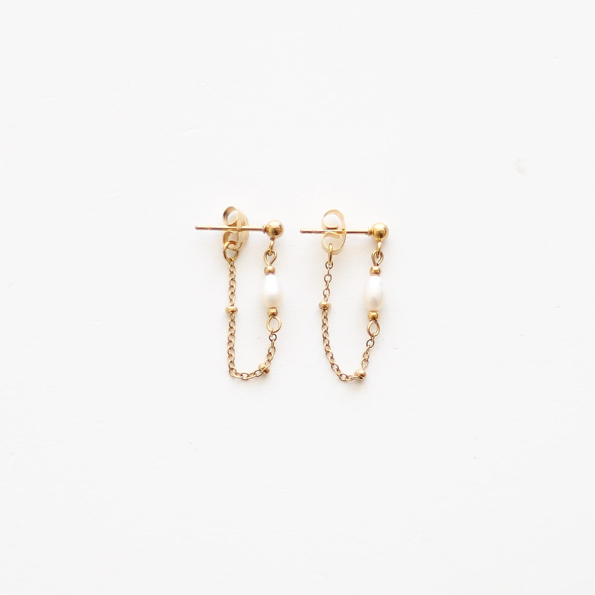 Boucles d'oreilles en perle d'eau douce à chaîne, bijou femme.