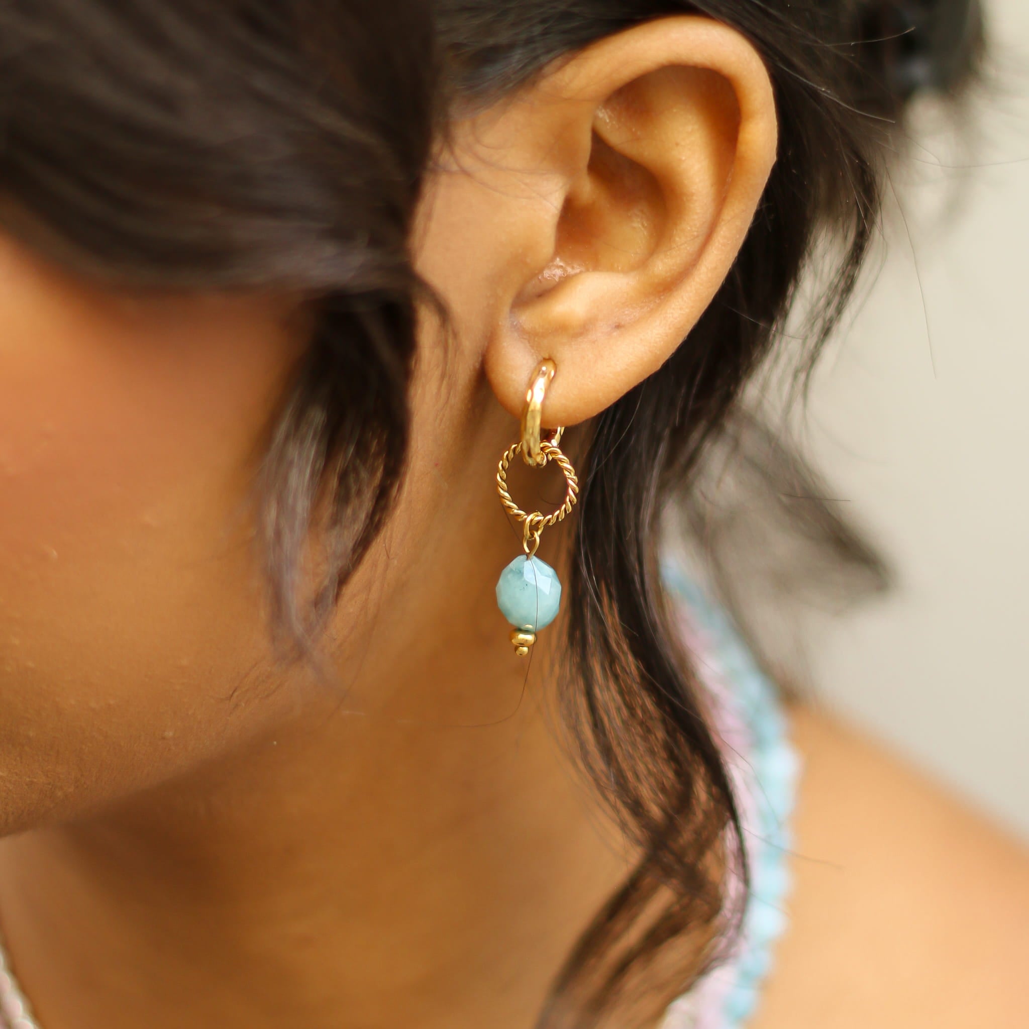 Boucles d'oreilles en pierre naturelle bleue, bijou femme.