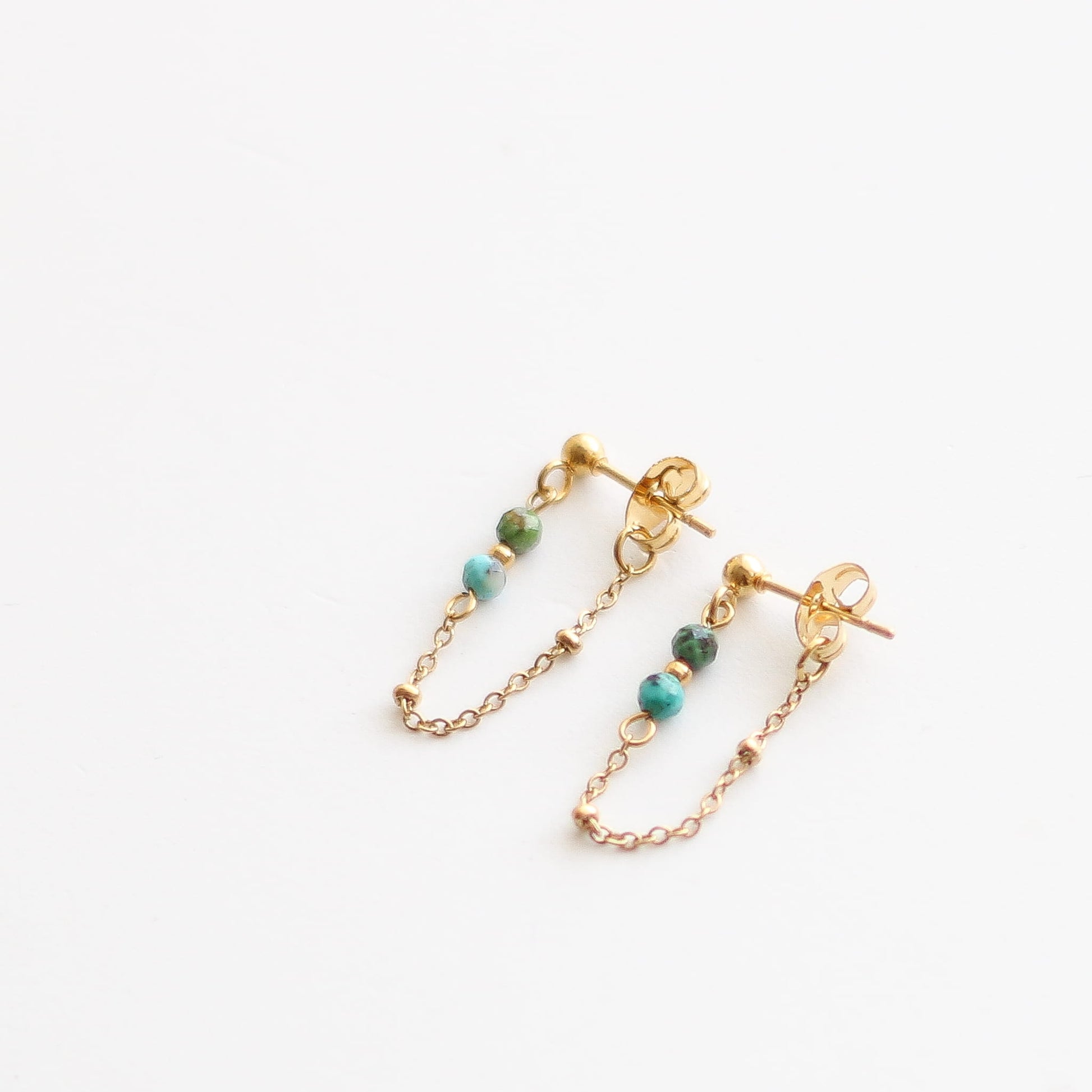 Boucles d'oreilles en turquoise à chaîne, pierre naturelle fine.