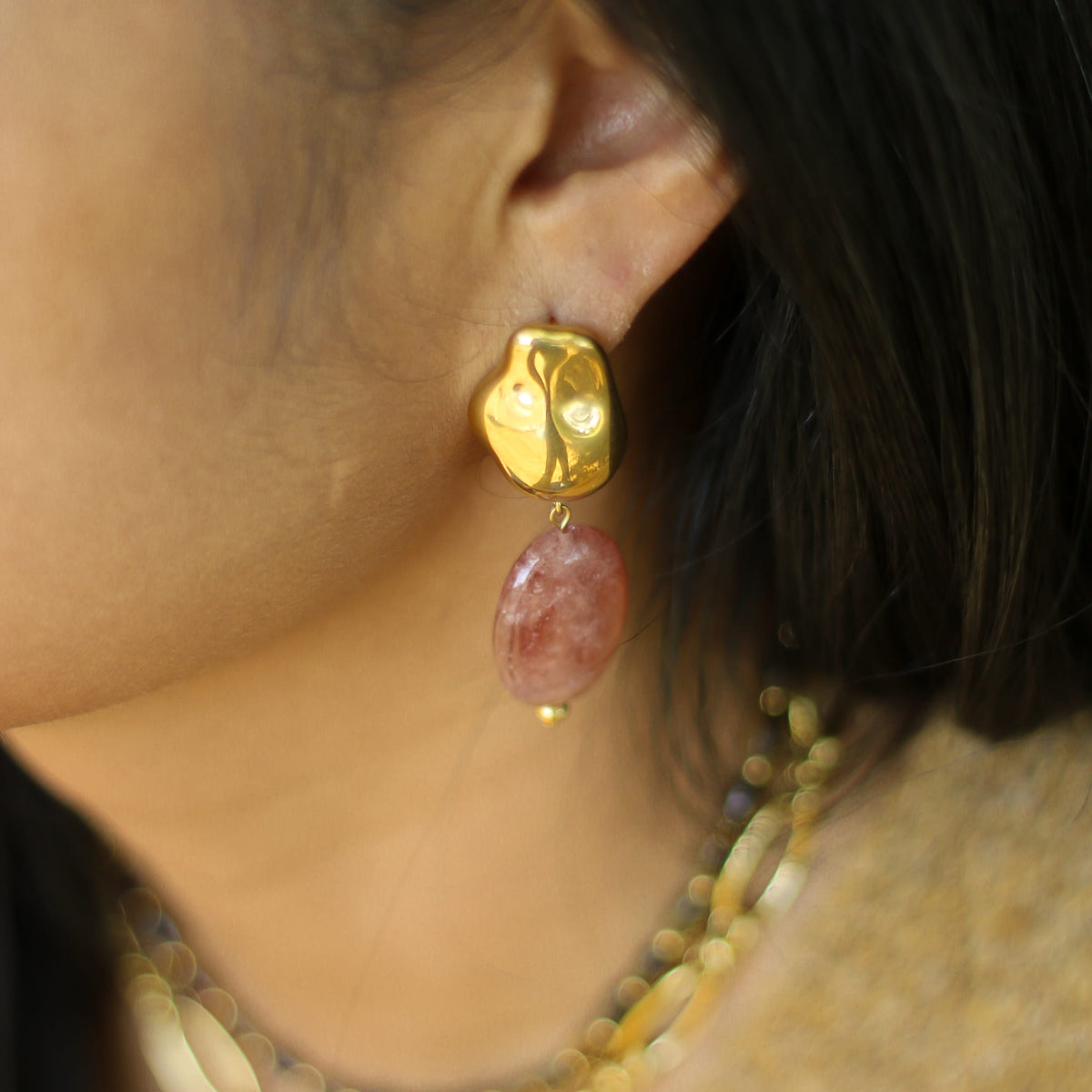 Boucles d'oreilles Quartz fraise martelée