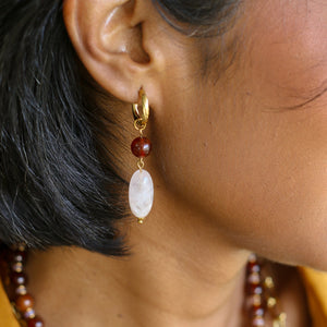 Anneaux en Grenat & Quartz Rose sur créoles dorées 