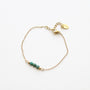 Bracelet en chrysocolle sur chaîne acier inoxydable.