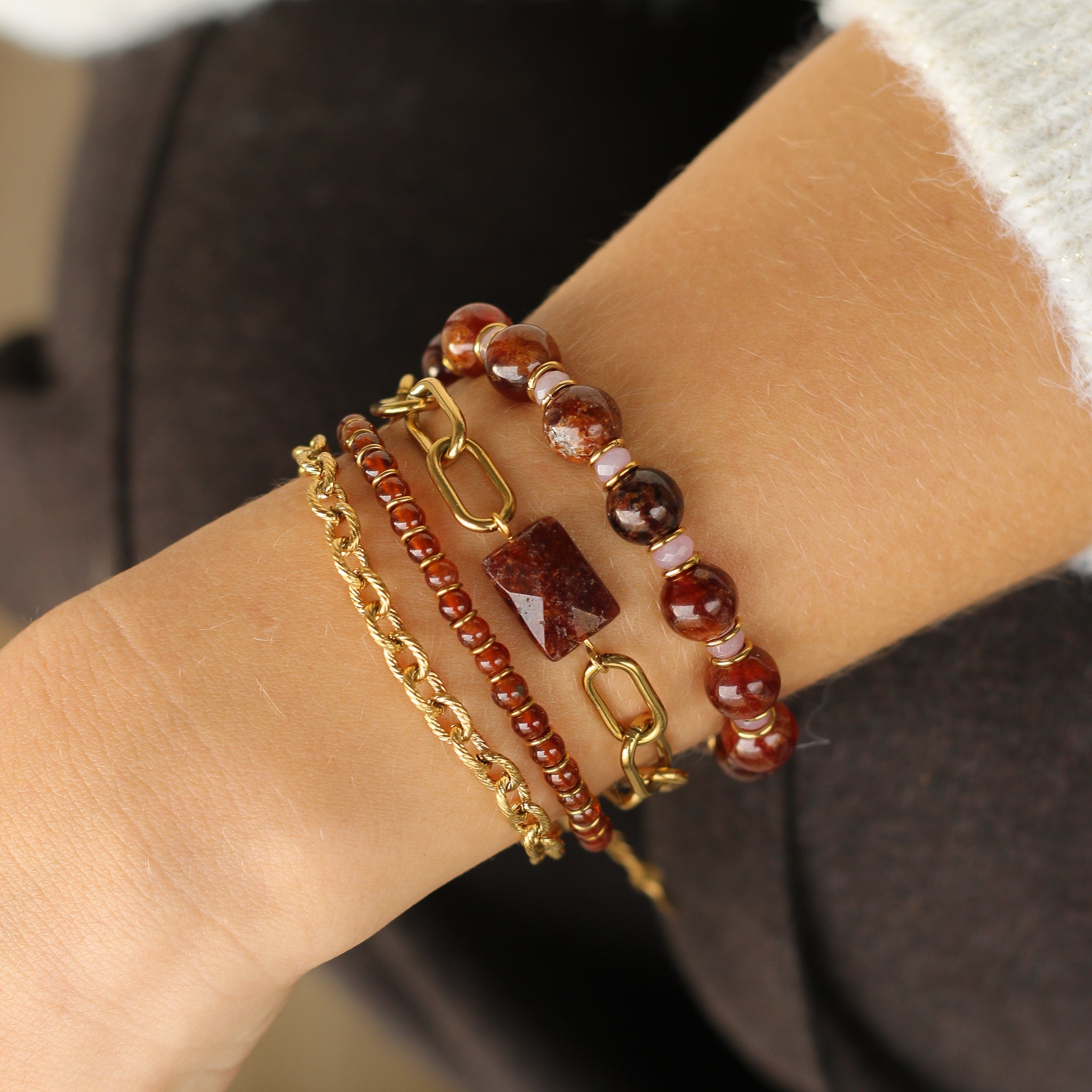 Bracelet Billie en Grenat Orangé monté à la main 