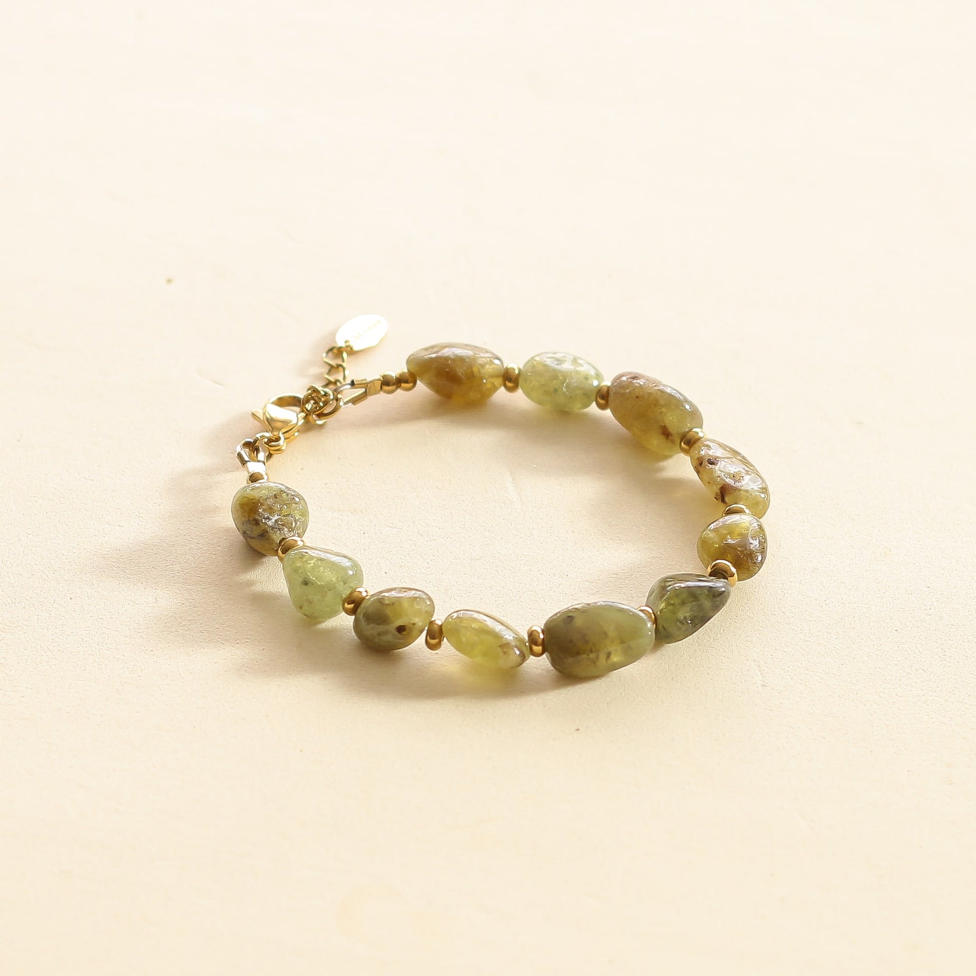 Bracelet en pierre de Grenat Vert brut tendance