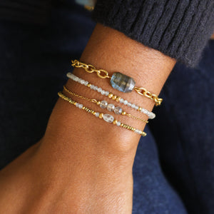 Bracelet perlé en Labradorite monté à la main
