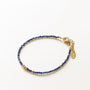Bracelet Lapis Lazuli perlé fin, détail des pierres, bijou femme pierres naturelles Mahny.
