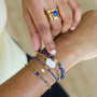 Bracelet Nacre chaîne cordage, détail de la chaîne dorée, création Mahny bijoux pierres semi-précieuses.