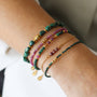 Bracelet Malachite pierre, détail du fermoir signé Mahny, bijou en pierres naturelles, Paris.