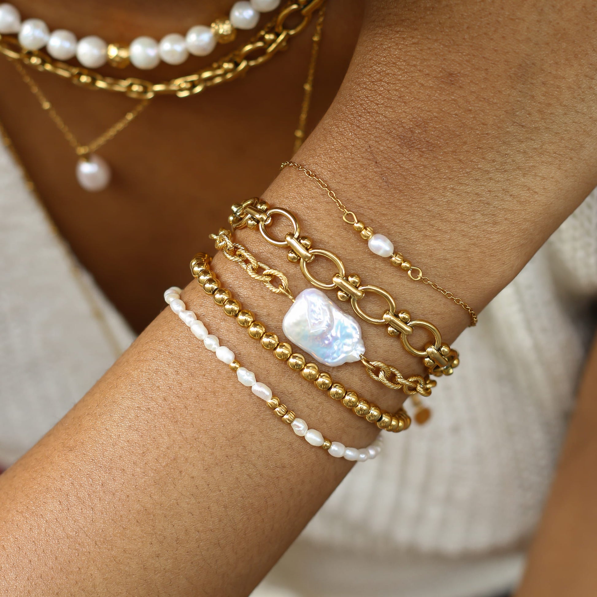 Bracelet en perle d'eau douce, pierre naturelle.