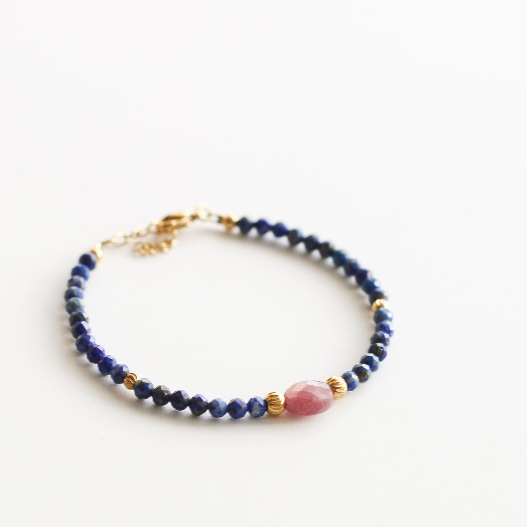 bracelet rubis lapis lazuli lithothérapie tendance