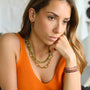 Bracelet Rubis et Grenat perlé, gros plan sur la pierre, Mahny bijoux pierres naturelles.