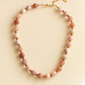 Collier Billie en Agate et Aragonite aux teintes roses et oranges tendance