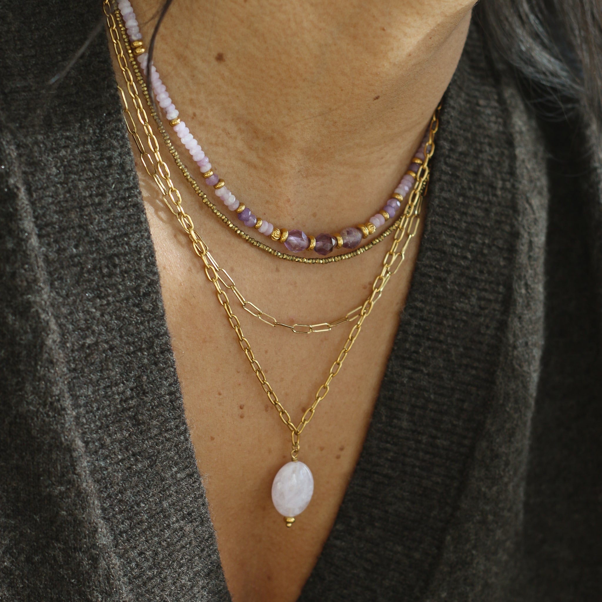 collier de créateur fait main en acier inoxydable et Améthyste lavande