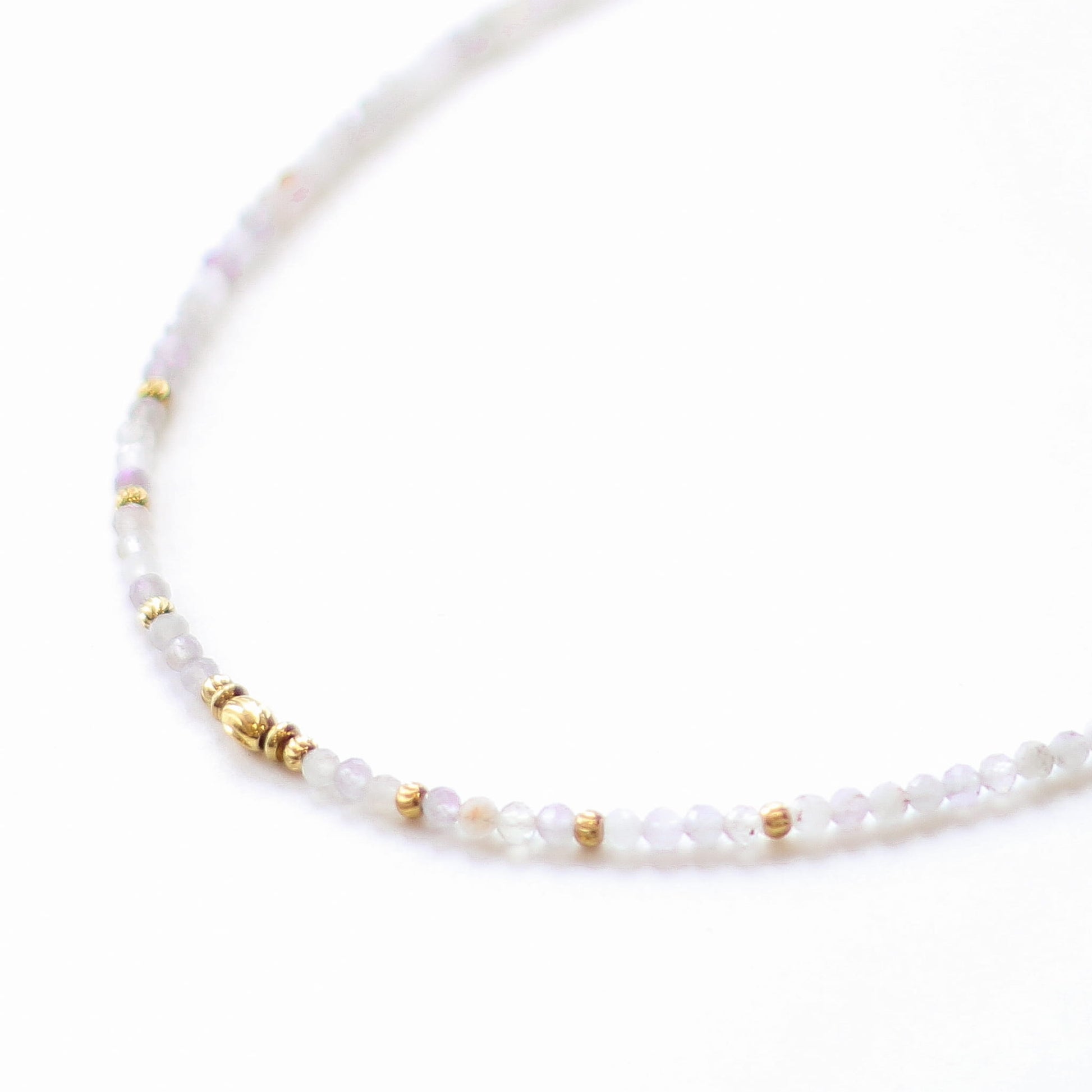 Collier en améthyste lavande, création faite main.
