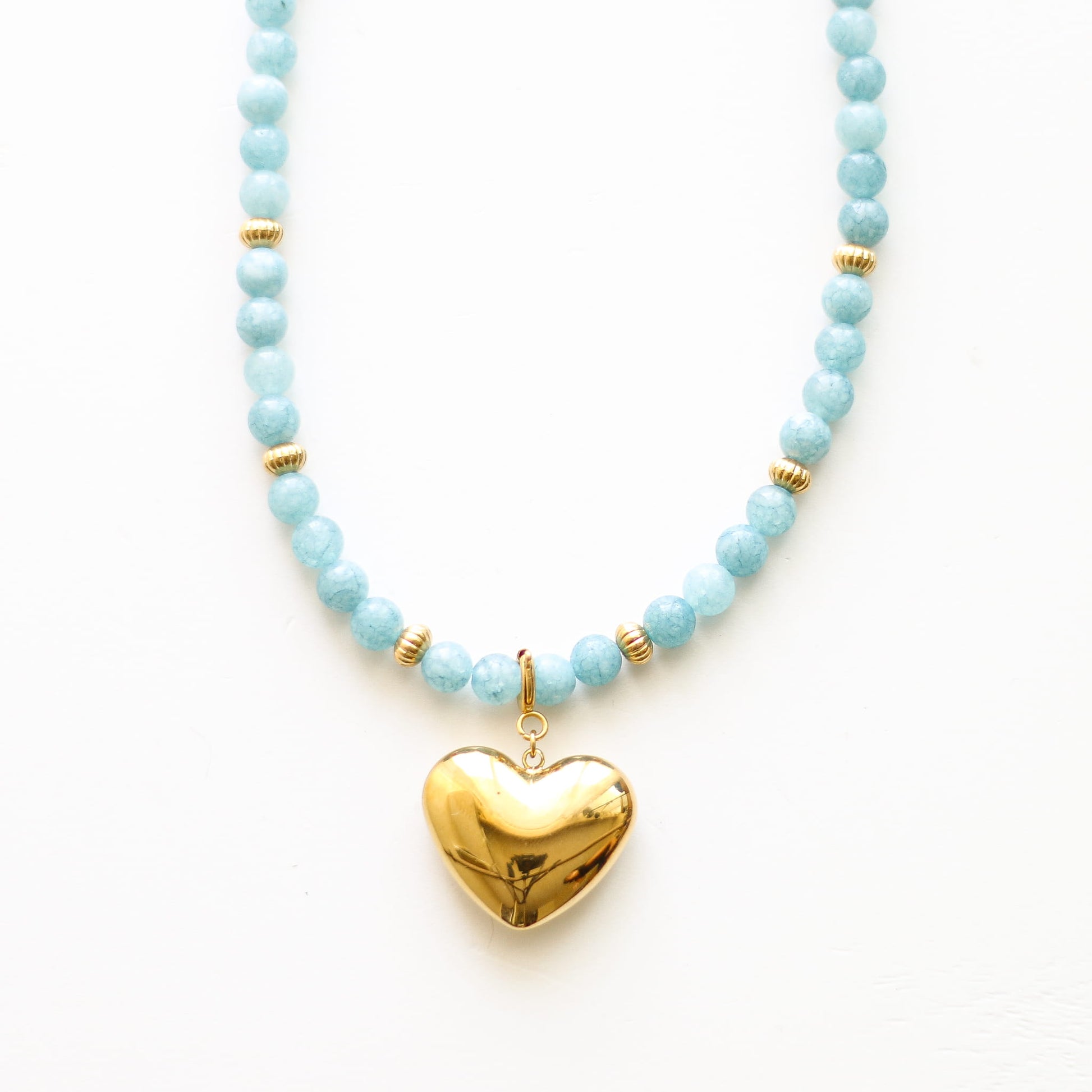 Collier en aragonite bleue, bijou femme.