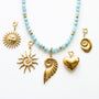 Collier en aragonite bleue, assemblé à la main.