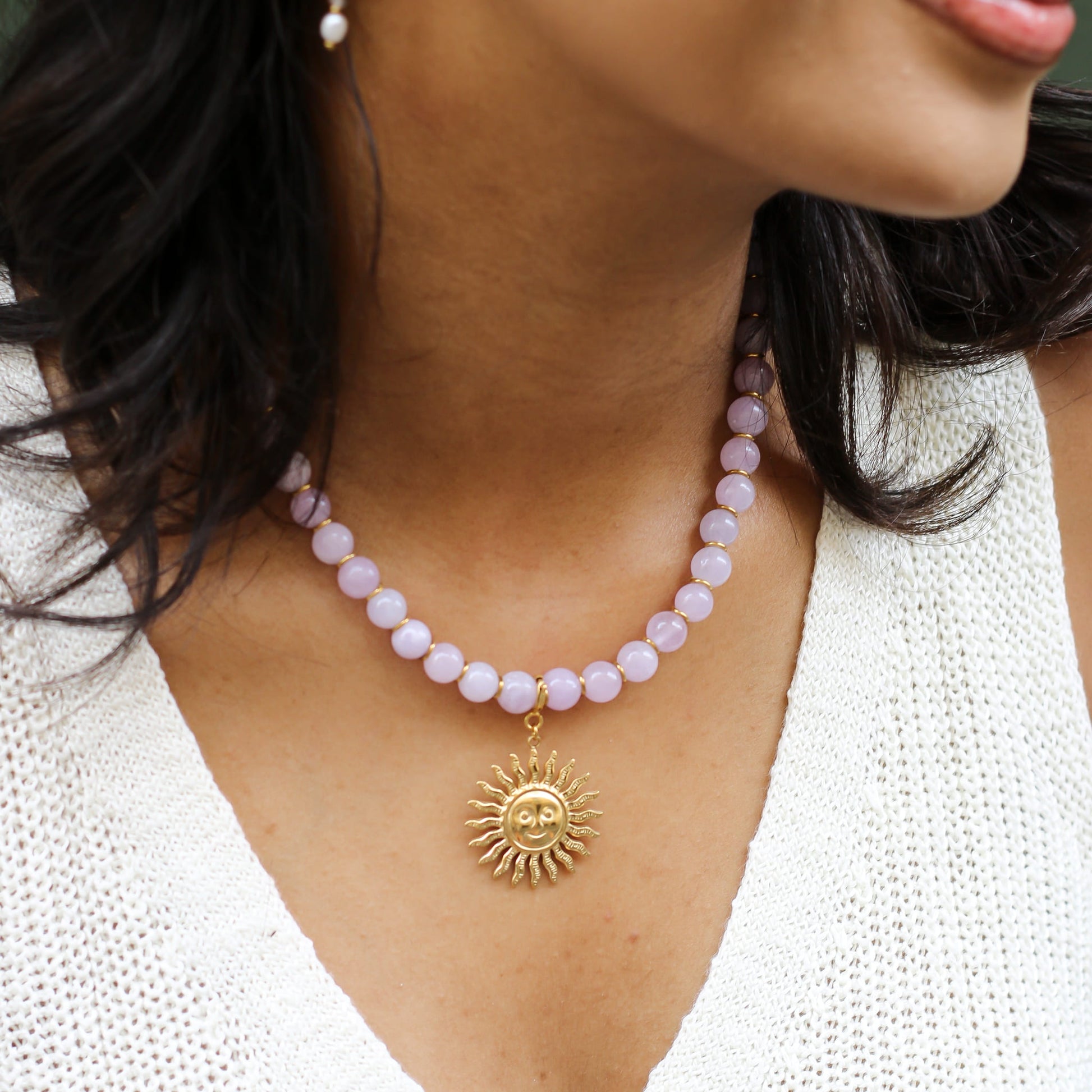Collier en aragonite parme, pierre naturelle.