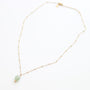 Collier en aventurine verte sur chaîne acier inoxydable.