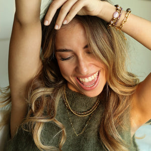 Ce collier épais en Bronzite est parfait pour vos outfit quotidiens