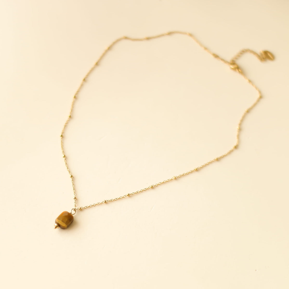 Collier Œil de tigre chaîne fine