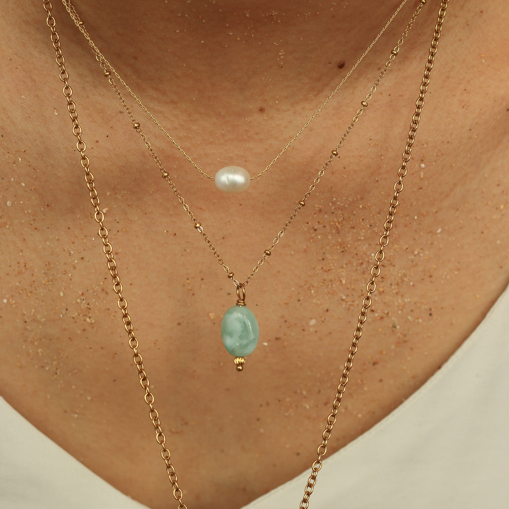 collier doré angélite vert pastel créatrice