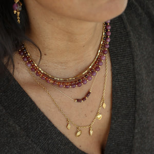 collier à offrir à sa femme, perles orangées et dorées