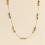 collier sautoir en Grenat vert et chaine dorée 