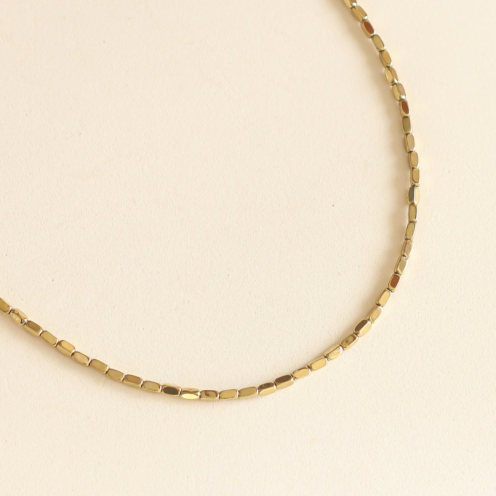 Collier perles hématite dorées, idée cadeau chic