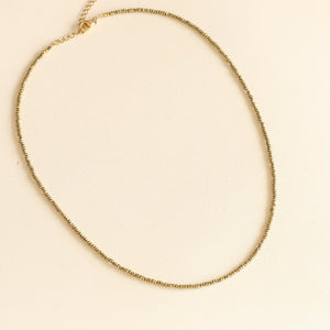 Collier fin Hématite facettée le cadeau de fête des mères