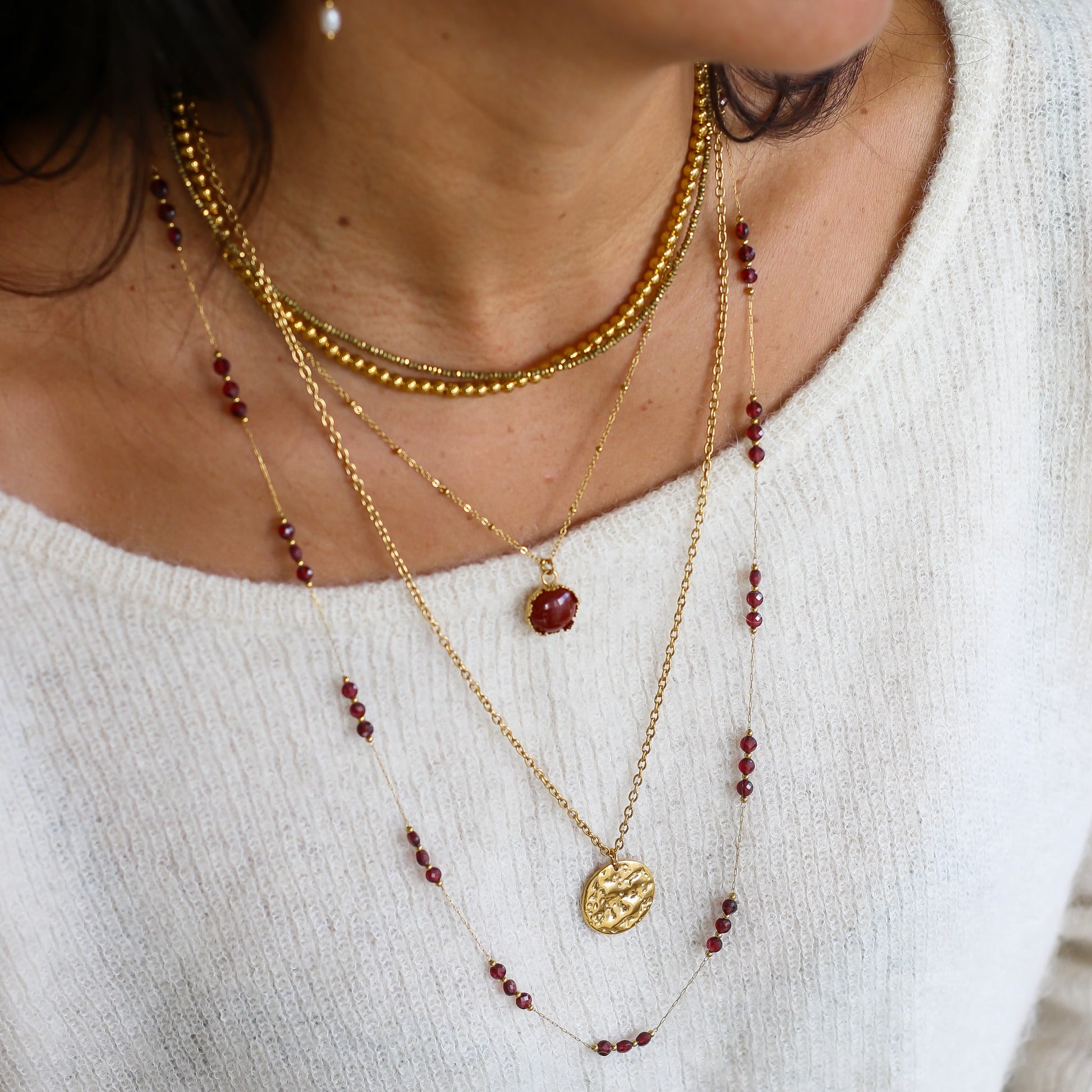 Collier fin Hématite facettée à superposer pour un look tendance