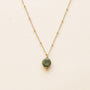 collier à chaine fine et pierre de Jadéite olive  style minimaliste 