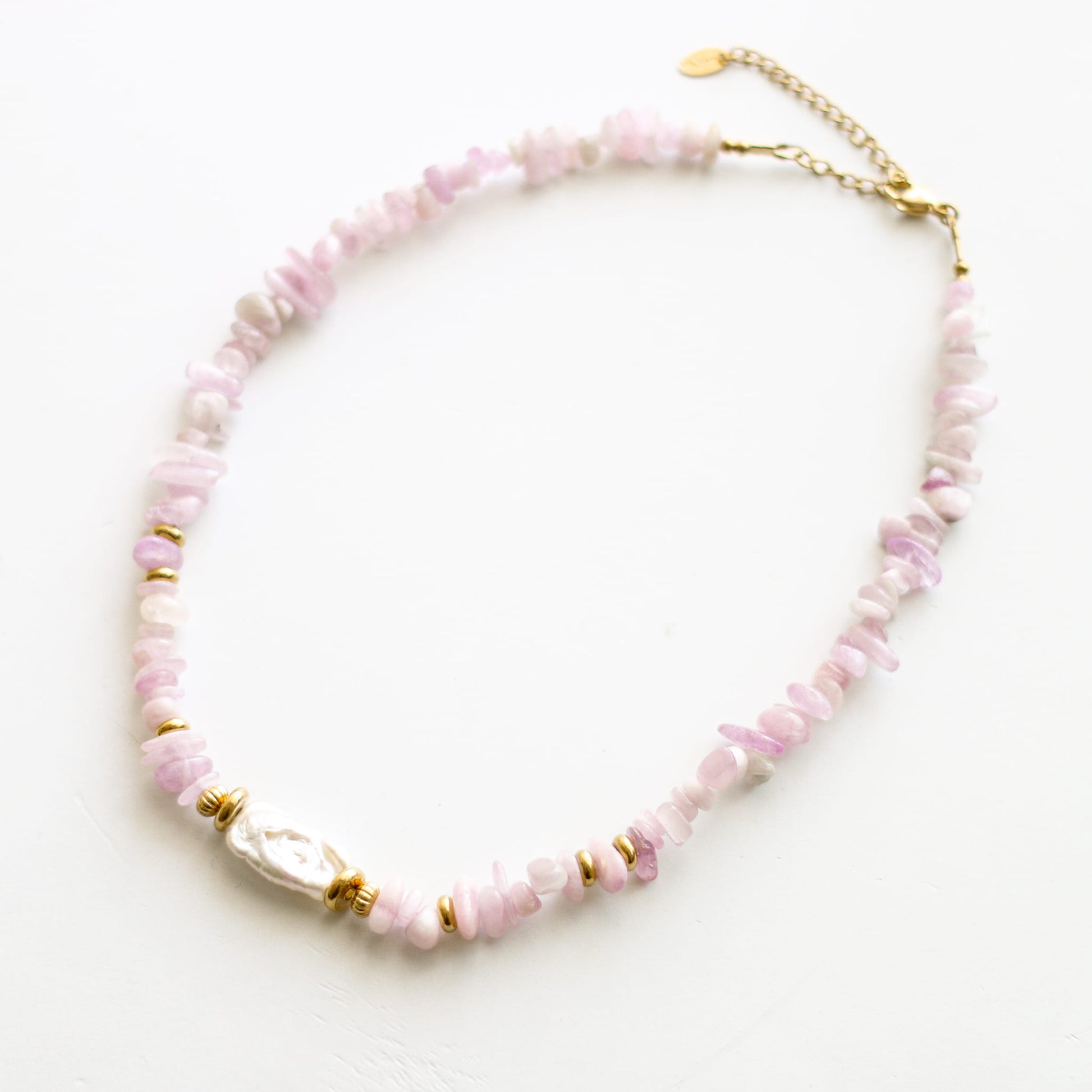 Collier en kunzite, création faite main.