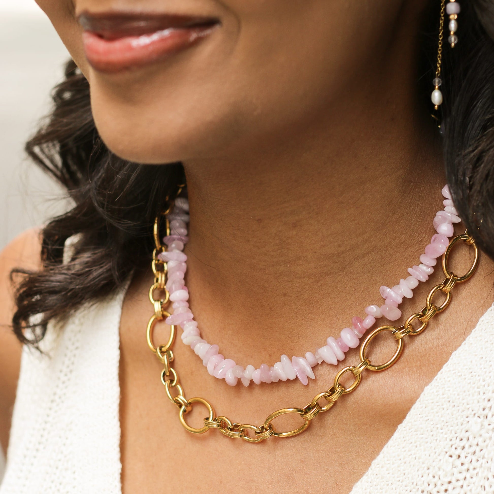 Collier en kunzite sur chaîne acier inoxydable.