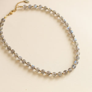 collier en Labradorite la pierre qui vous protège