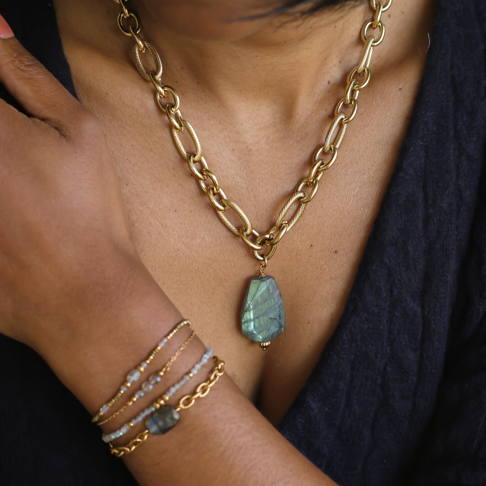 le collier en Labradorite à offrir a votre mère pour un cadeau